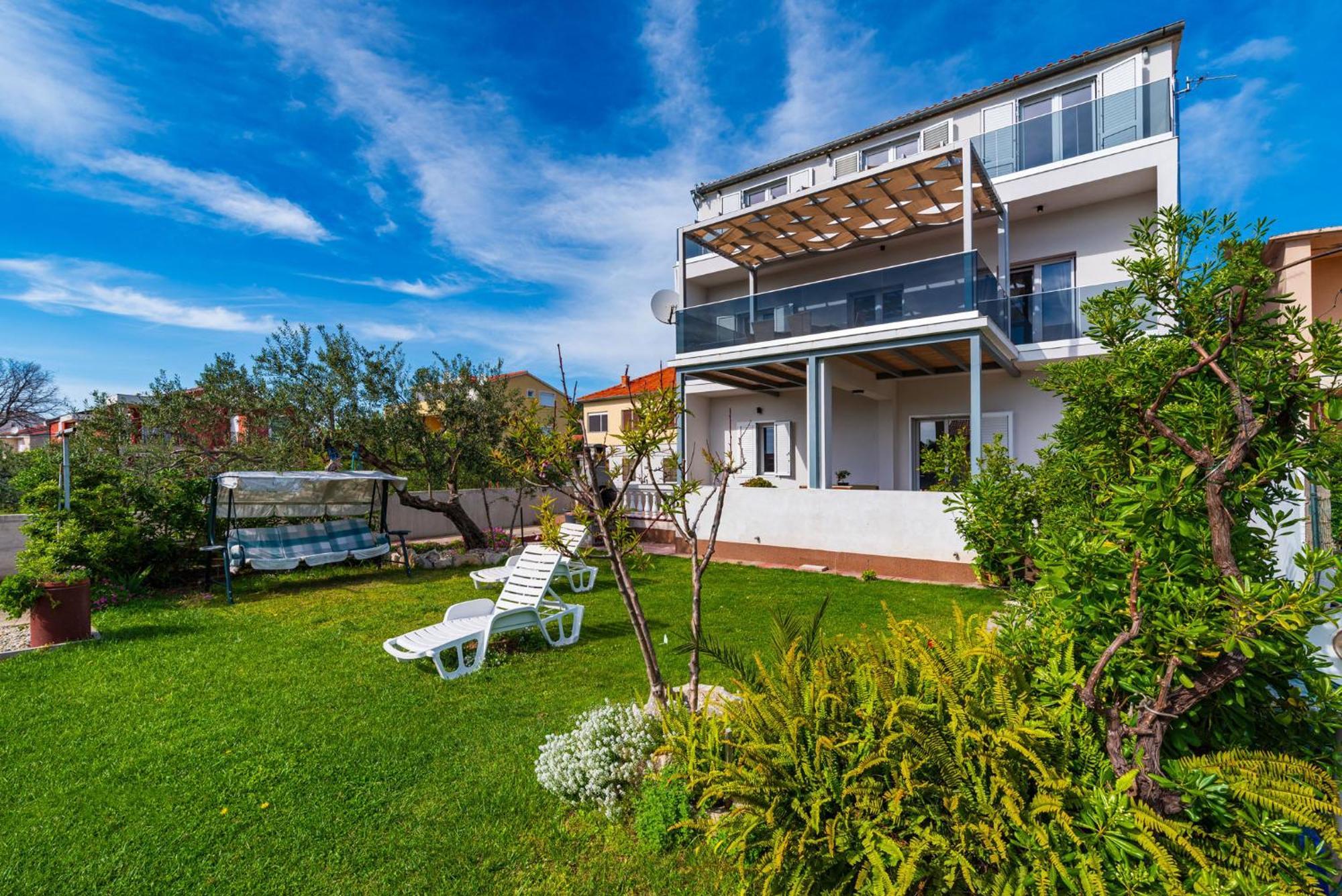 Apartments Lucija Mari Tribunj  Exterior photo